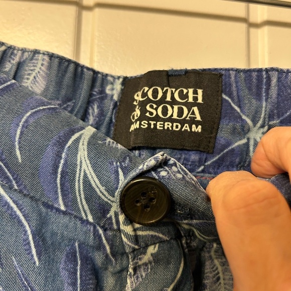 NWT Scotch & Soda twilt floral print chino shorts - Picture 9 of 10